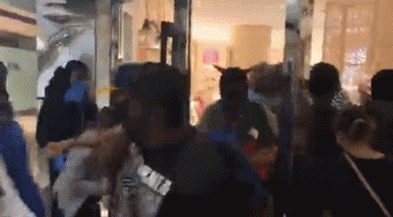 091935mdjnxd9vfusduvo2.gif