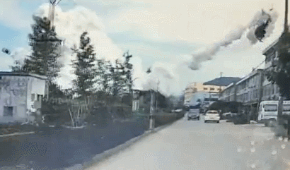 213435pf8yz53k90u1i9u7.gif