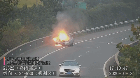 130400blnn37i9jp34llgz.gif