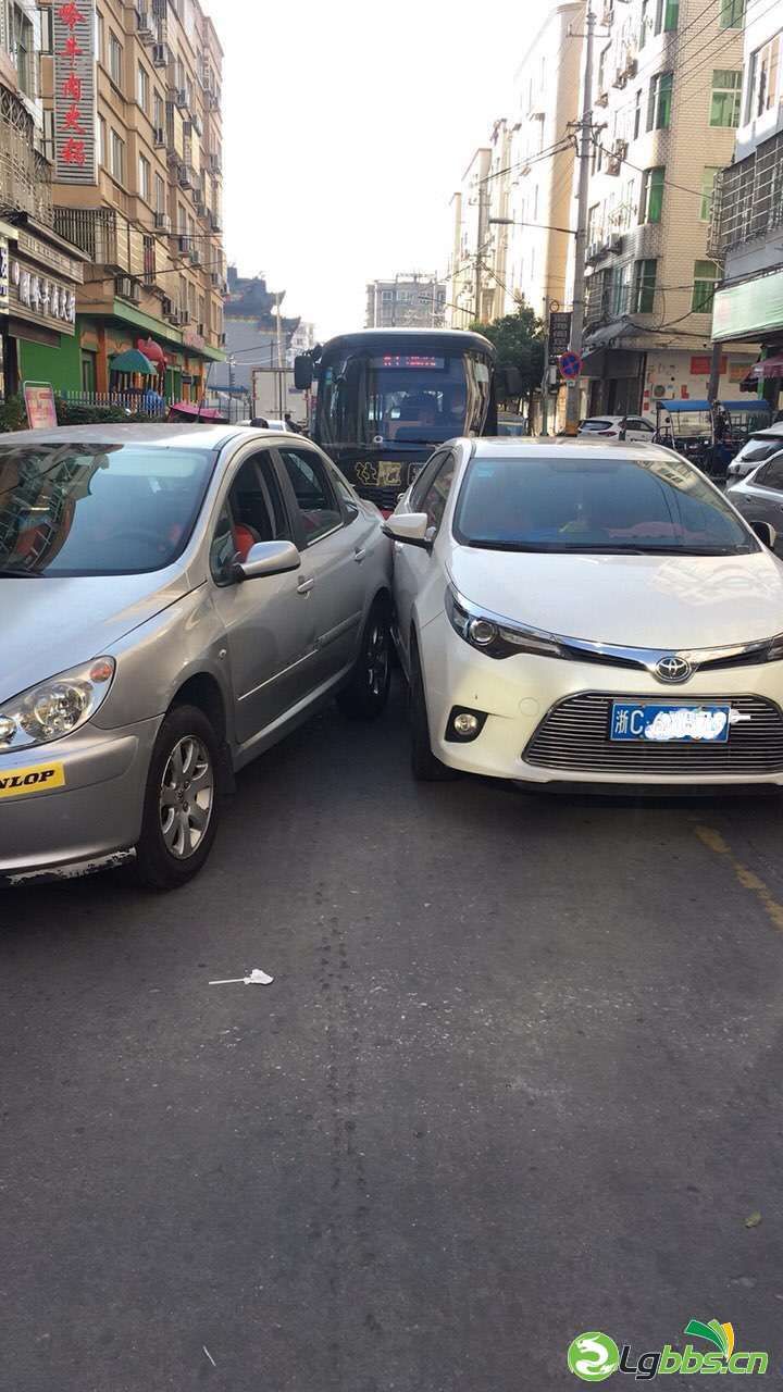 100915skn957kns56kpnp5.jpg