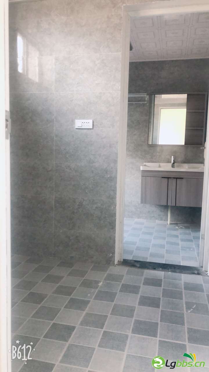 front1_0_FtlriPLdeTZUN2wc4PixSi28up3T.jpg