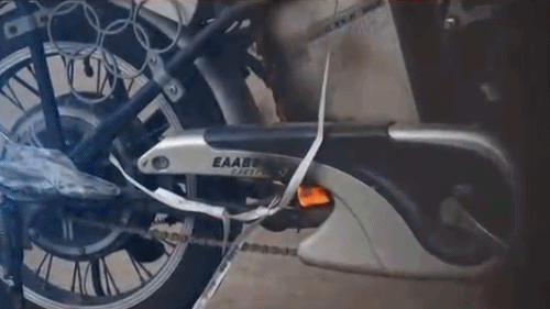 045246hvnhe9puuvpc2zt5.gif