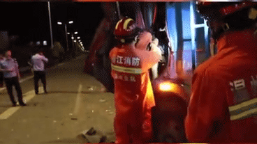 032932s00mnbn5m80hb9iq.gif