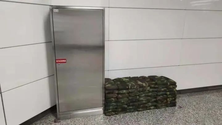 085005gyazd5dbbv5djglj.jpeg