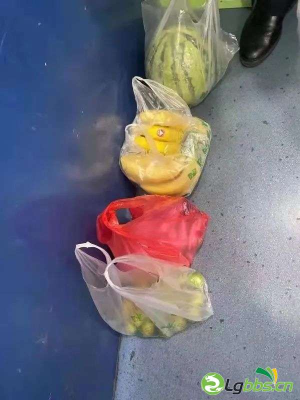 092434jbus280td70etee1.jpeg