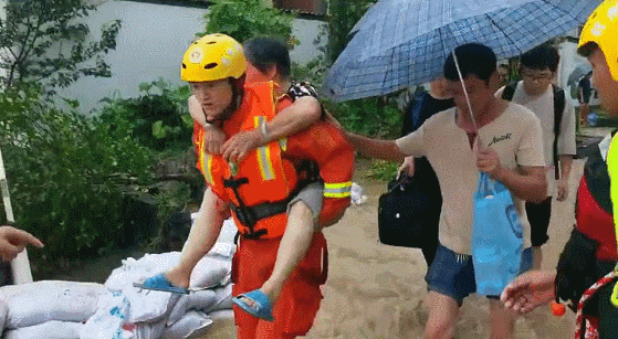 093403cflj760qavqc70vc.gif