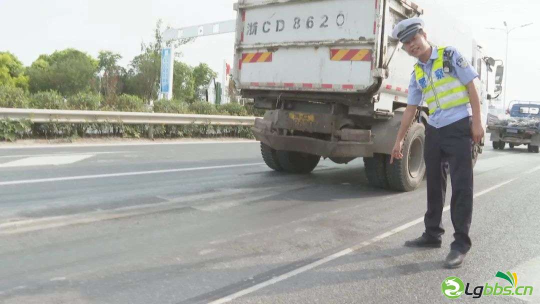145902nh12intlzitblcin.jpeg