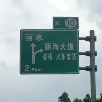 160030r20u4zbb424s945y.jpeg