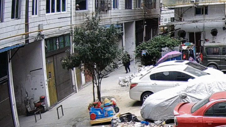 172446iun5cj2qf5sqsaqu.gif