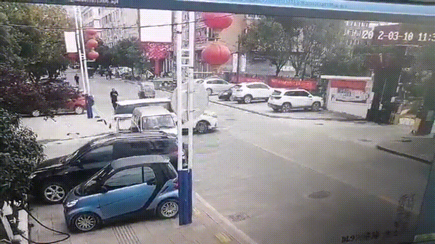 172745t34h88hvhb5vzhez.gif