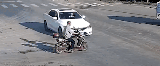 105426p88kafsllua7kqbl.gif