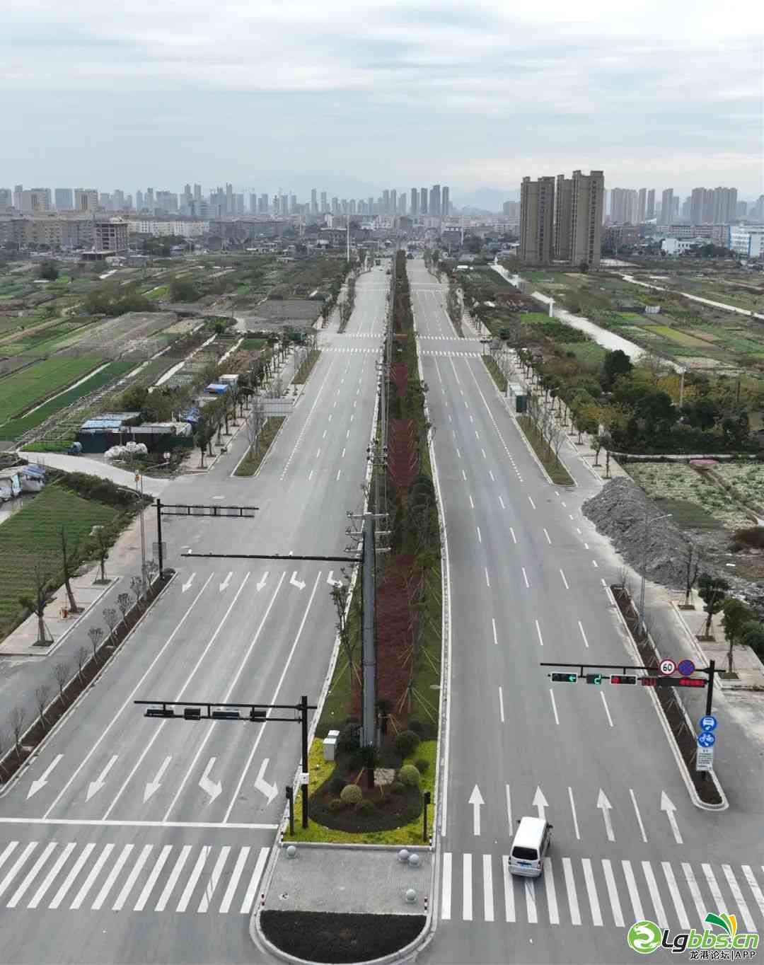 100156desq29qq221jesqe.jpeg