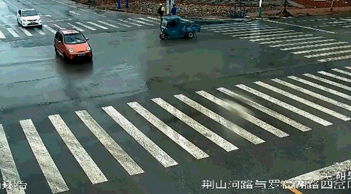 093259kybry8kykyz280z0.gif